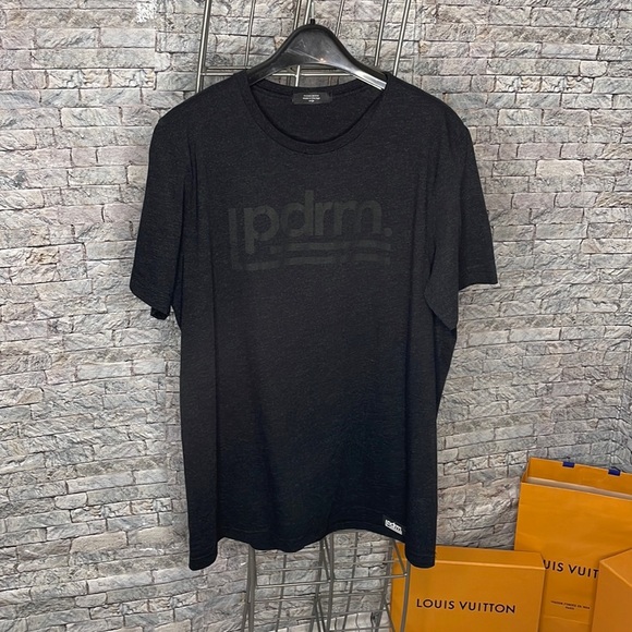 🔥🔥Padded Room Black short-sleeved Tee Size: Large 🔥🔥 - Picture 1 of 11